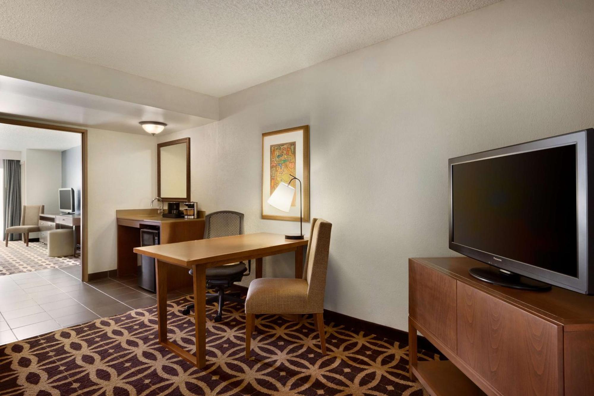 Embassy Suites Dallas - Dfw International Airport South Irving Exterior photo